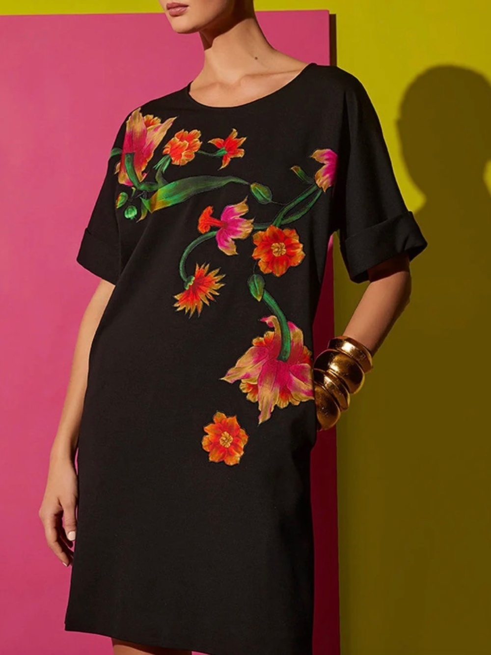 Natori Black Floral lightweight Ponte Applique T-Shirt dress Size M